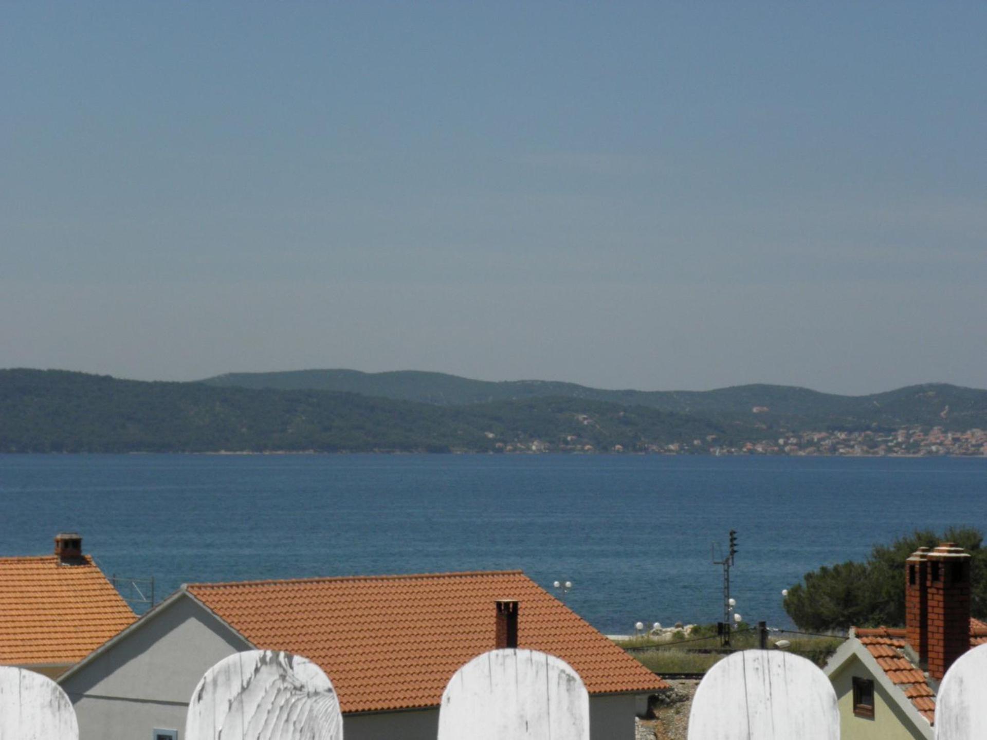 Apartments Zvone - 100 M From Sea Bibinje Exteriér fotografie